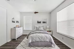 2806 E Atoll Dr, Dallas, TX 75216 - Photo 5