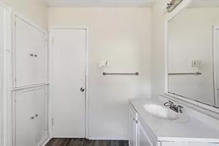 2806 E Atoll Dr, Dallas, TX 75216 - Photo 25