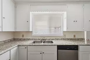 2806 E Atoll Dr, Dallas, TX 75216 - Photo 15