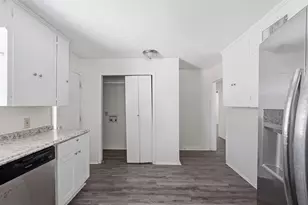 2806 E Atoll Dr, Dallas, TX 75216 - Photo 13