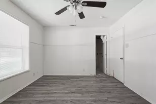2806 E Atoll Dr, Dallas, TX 75216 - Photo 17