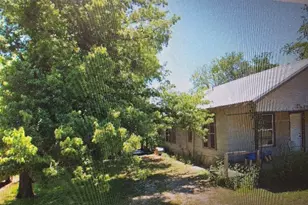 202 E Kidd, Iredell, TX 76649 - Photo 1
