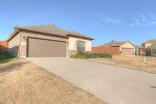 1205 Glen Ct, Weatherford, TX 76087 - Photo 3