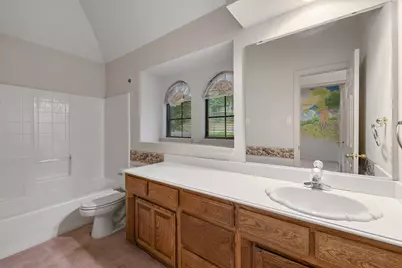 413 Lincoln Oaks Drive, Burleson, TX 76028 - Photo 15