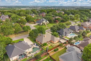 413 Lincoln Oaks Dr, Burleson, TX 76028 - Photo 39