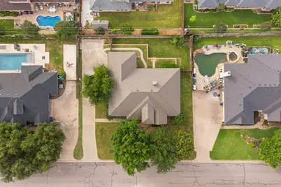 413 Lincoln Oaks Drive, Burleson, TX 76028 - Photo 35