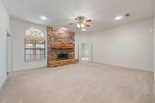 413 Lincoln Oaks Dr, Burleson, TX 76028 - Photo 5