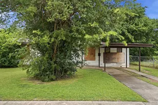 3408 S Hughes Ave, Fort Worth, TX 76119 - Photo 1