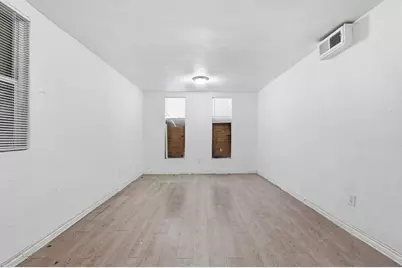 3408 S Hughes Avenue, Fort Worth, TX 76119 - Photo 13