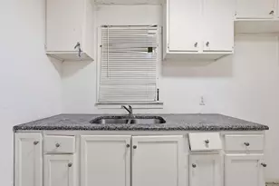 3408 S Hughes Ave, Fort Worth, TX 76119 - Photo 11