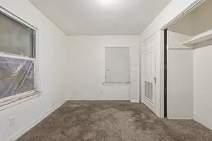 3408 S Hughes Ave, Fort Worth, TX 76119 - Photo 15