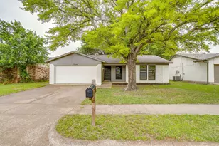 7924 Lazy Brook Dr, Watauga, TX 76148 - Photo 1