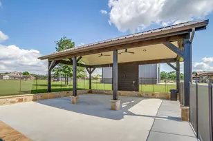 104 Thorobred Ct, Azle, TX 76020 - Photo 25