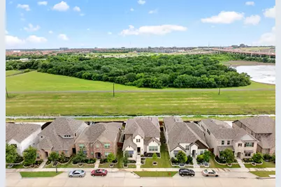 12733 Royal Oaks Lane, Farmers Branch, TX 75234 - Photo 3
