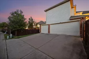4501 White Rock Ln, Plano, TX 75024 - Photo 23