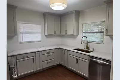 607 E Hundley Drive, Lake Dallas, TX 75065 - Photo 3