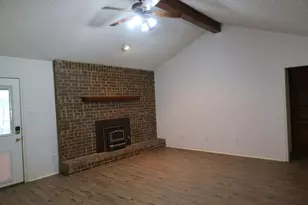 106 Sanchez Creek Ct, Weatherford, TX 76088 - Photo 5