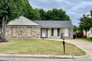 4621 Rose of Sharon Ln, Fort Worth, TX 76137 - Photo 1