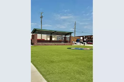 114 N Commerce Street, Gainesville, TX 76240 - Photo 11