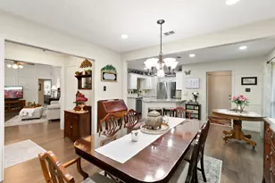 417 Stroud Ln, Garland, TX 75043 - Photo 11