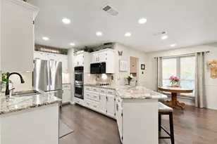 417 Stroud Ln, Garland, TX 75043 - Photo 3