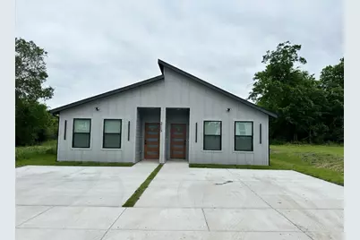 2113 Henry Street #B, Greenville, TX 75401 - Photo 1