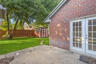 8343 Crystalwood Dr, Dallas, TX 75249 - Photo 17