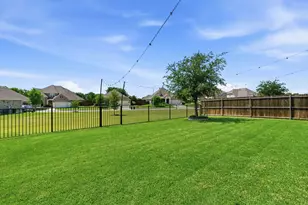 1101 Pinnacle Breeze Dr, Fort Worth, TX 76052 - Photo 35