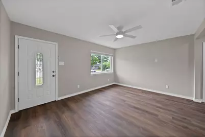 905 Skylark Drive, Arlington, TX 76010 - Photo 9