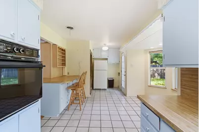 736 Oak Drive, Hurst, TX 76053 - Photo 7