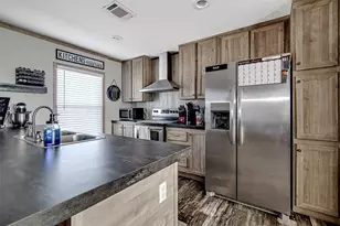 334 Lake Whitney Dr, Whitney, TX 76692 - Photo 5