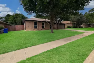 510 Evans Dr, Euless, TX 76040 - Photo 3