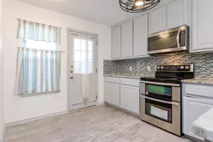 1809 Spring Creek Parkway W, Plano, TX 75023 - Photo 11