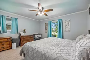 901 Raintree Rd, Fort Worth, TX 76103 - Photo 13