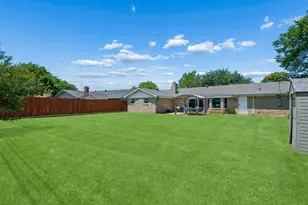 901 Raintree Rd, Fort Worth, TX 76103 - Photo 25