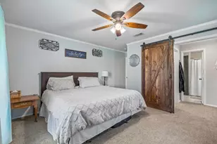 901 Raintree Rd, Fort Worth, TX 76103 - Photo 15