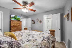 105 Rhoades St, Azle, TX 76020 - Photo 13