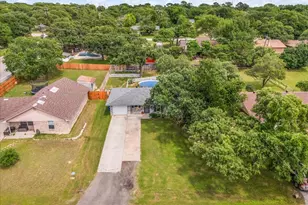 105 Rhoades St, Azle, TX 76020 - Photo 27