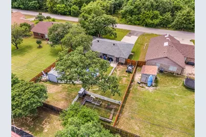 105 Rhoades Street, Azle, TX 76020 - Photo 25