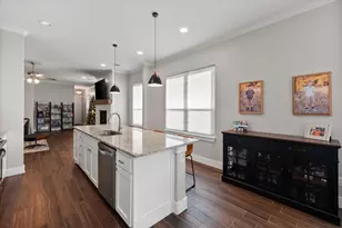 209 W Dallas St, Mansfield, TX 76063 - Photo 9