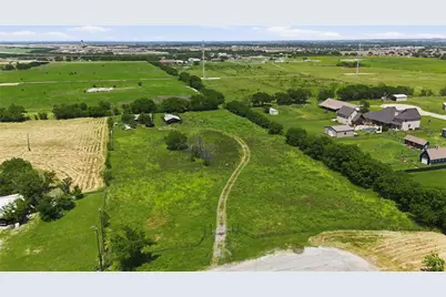 18508 James Smith Road, Justin, TX 76247 - Photo 13