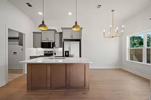 212 Central Park Ct, Athens, TX 75751 - Photo 9