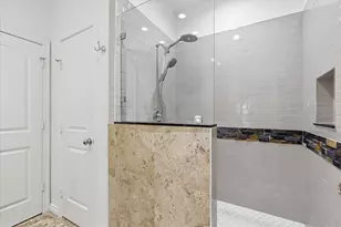 13900 Noel Rd, Dallas, TX 75240 - Photo 19