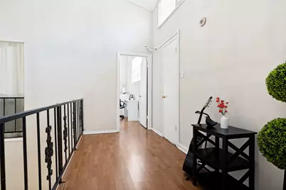 805 W Rochelle Road, Irving, TX 75062 - Photo 17