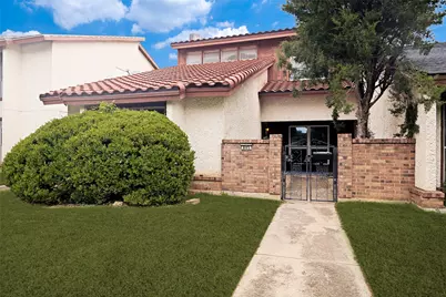 805 W Rochelle Road, Irving, TX 75062 - Photo 1