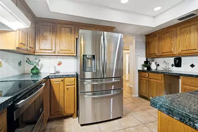 805 W Rochelle Road, Irving, TX 75062 - Photo 5