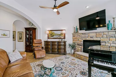 610 Via Ravello #311, Irving, TX 75039 - Photo 5