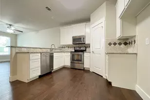 207 Lily Ln, Lewisville, TX 75057 - Photo 7