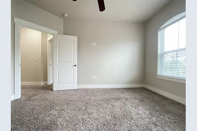 207 Lily Lane, Lewisville, TX 75057 - Photo 19