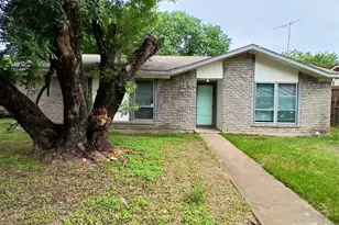 12109 Bishop Dr, Balch Springs, TX 75180 - Photo 3